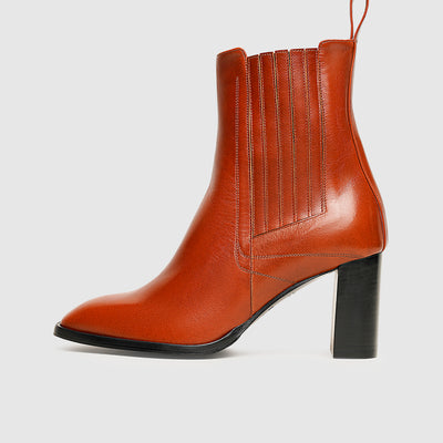 Spitze Damen-Stiefel aus Leder