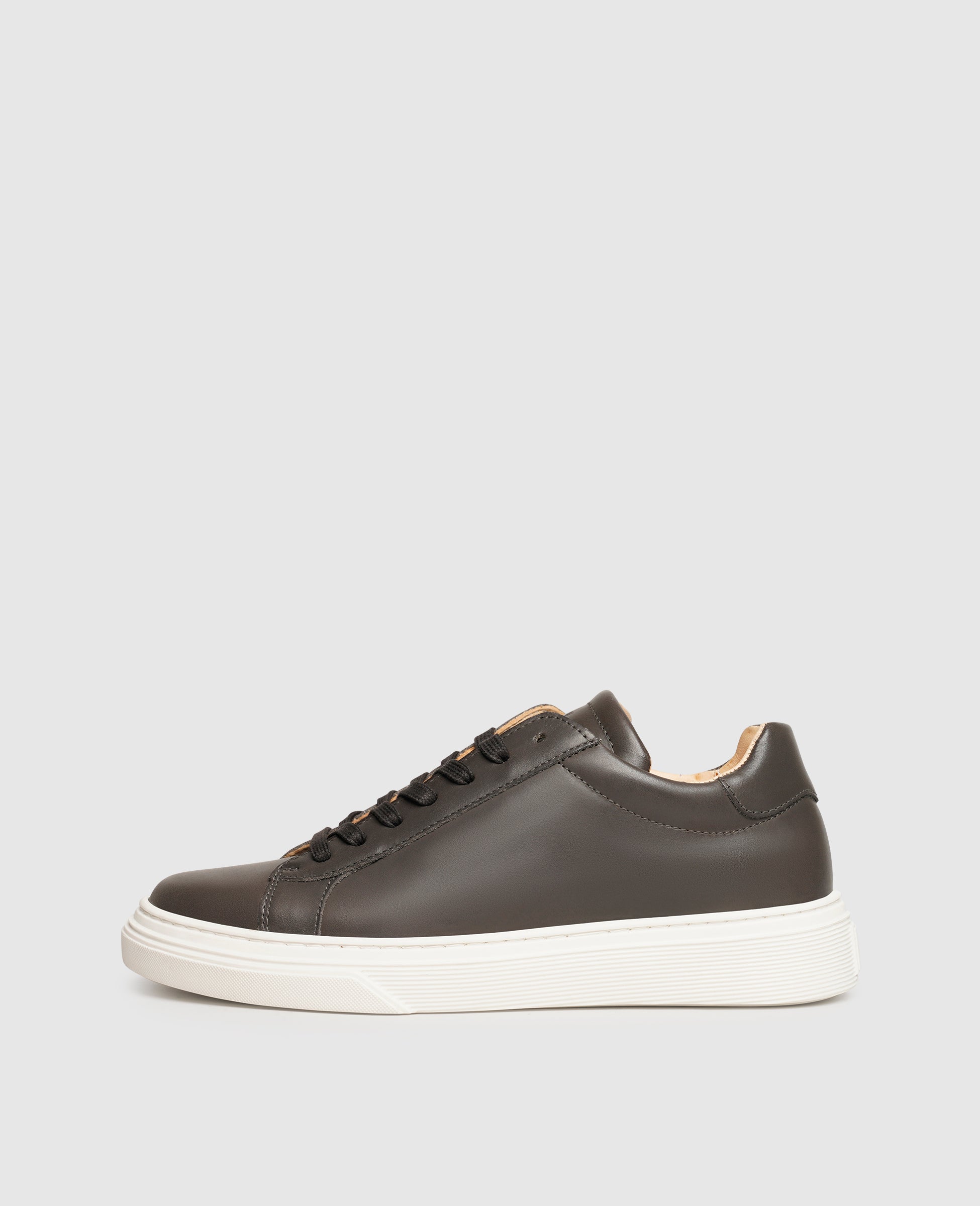 Lara - Eleganter Leder-Sneaker in Tiefschwarz